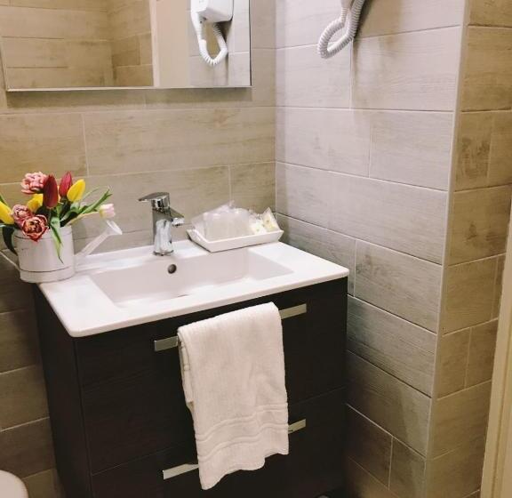 Triple Room Sea View, Le Dauphin