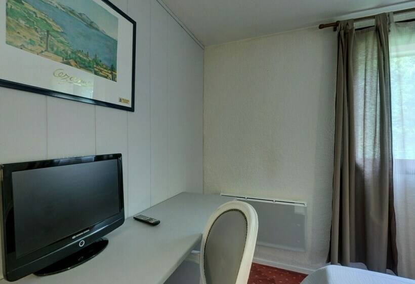 Номер Стандарт, Hôtel Le Forestia