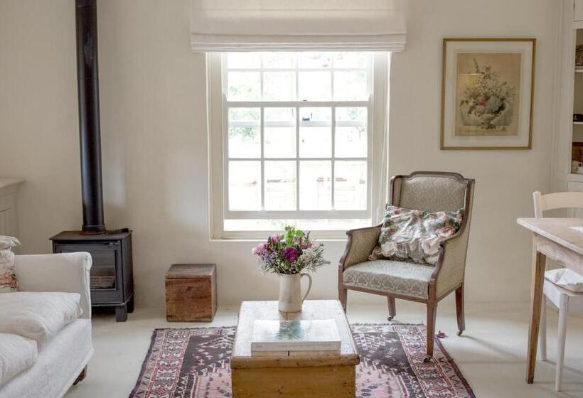 Люкс, Prince Albert Country Stay