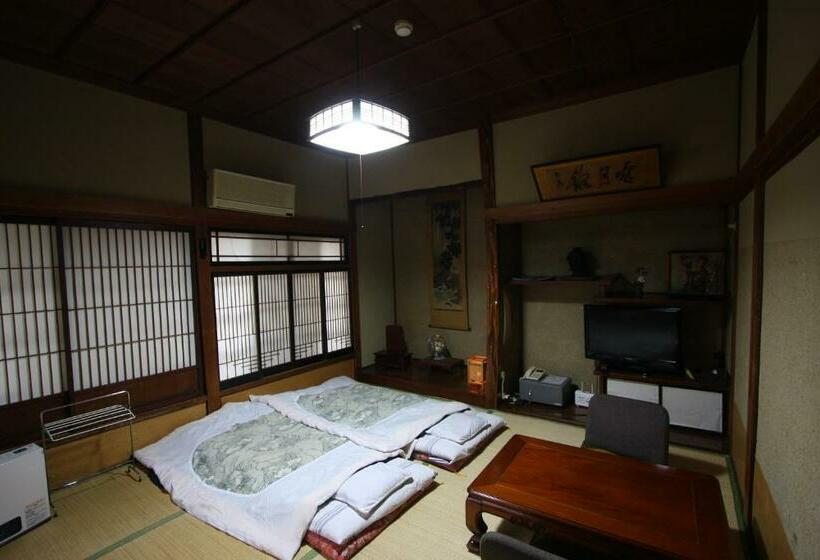 Семейный Номер Совместный Санузел, Yamadaya Ryokan