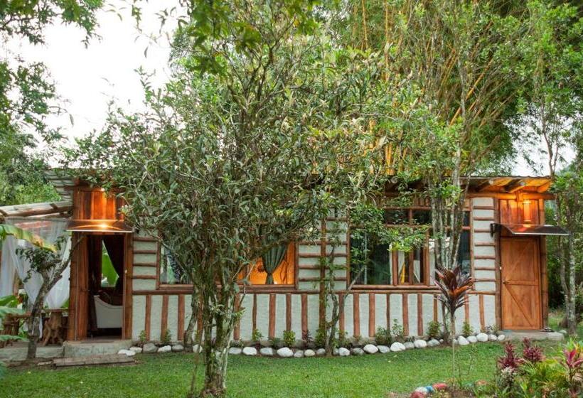 בקתה סופריור, Casa De Piedra