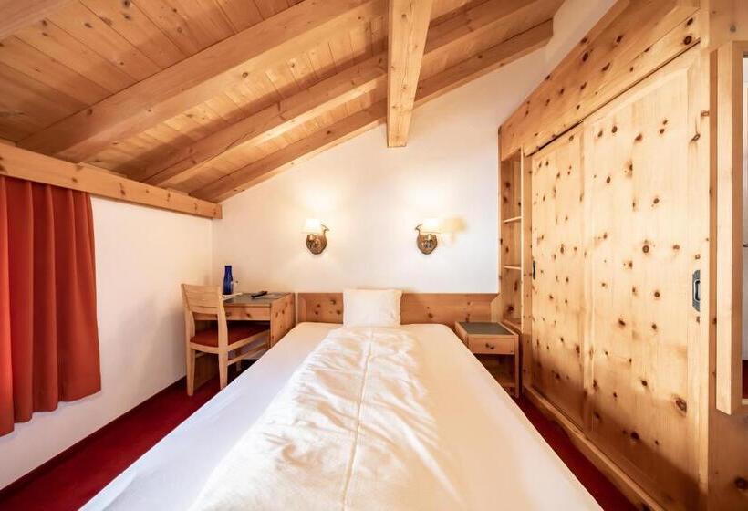 스탠다드 룸, Chesa Pool