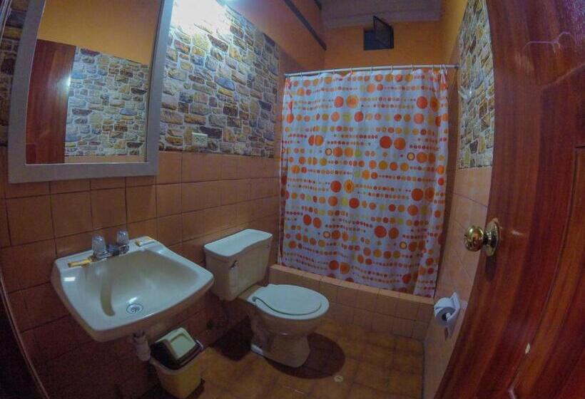 四人标准间, Hostal Los Balcones De Moral Y Santa Catalina