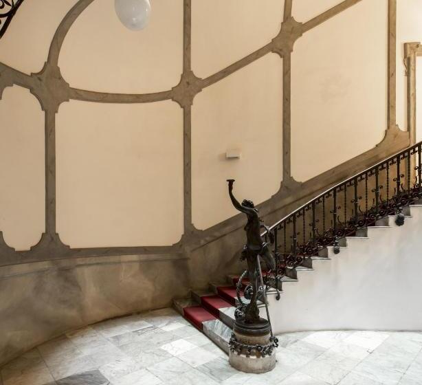 آپارتمان لوکس 1 خوابه, Moncada Suites & Apartments