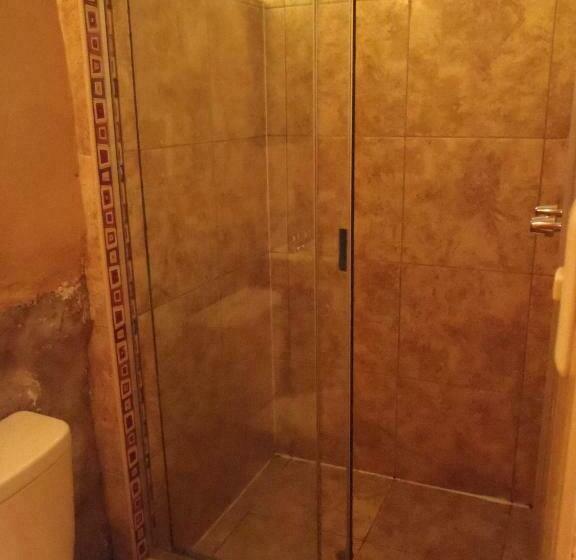 Quarto Estandar, Pirwa Backpackers Colonial