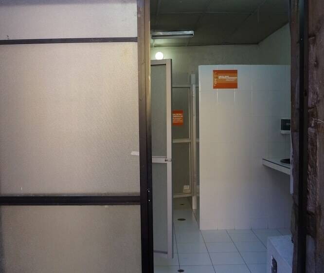 Quarto Estandar Banheiro Compartilhado, Pirwa Backpackers Colonial