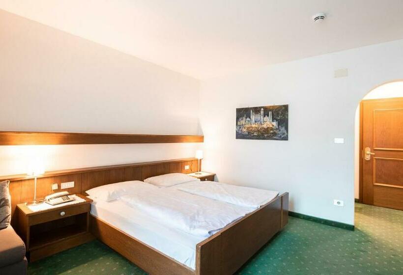 Quarto Estandar, Reipertingerhof