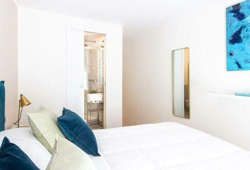 اتاق لوکس خانوادگی, Moncada Suites & Apartments