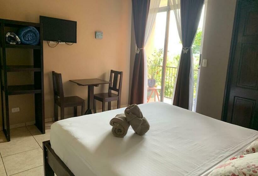 Номер Стандарт с Балконом, Casa De Lis Hotel & Tourist Info Centre