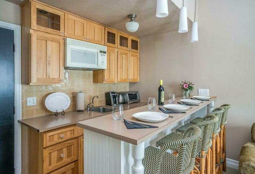 Люкс, Cannon Beach Hotel Collection