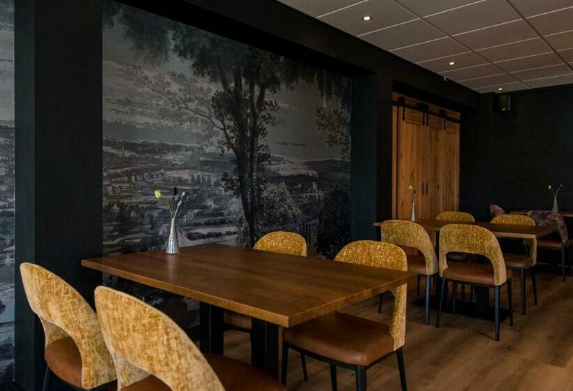 Quarto Estandar com Sacada, Hofker
