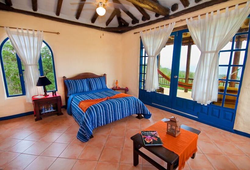 Номер Стандарт Трехместный, Mantaraya Lodge