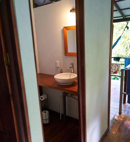 Кровать в Общей Комнате, Luz En El Cielo Eco B&b/hostel