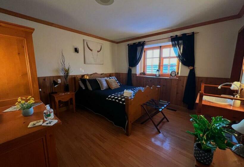 Номер Стандарт, Auberge Au Poste De Traite