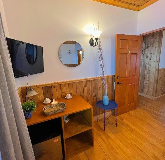 Люкс, Auberge Au Poste De Traite