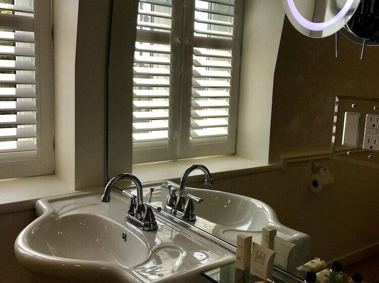 스탠다드 룸, Auberge Du Sault à La Puce