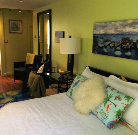 スタンダードルーム, A Float Home B&b In Fisherman’s Wharf