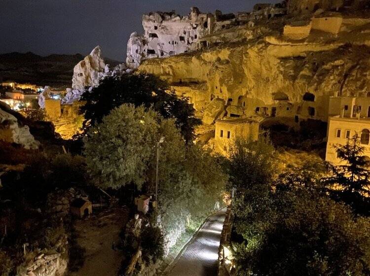 스탠다드 룸, The Village Cave