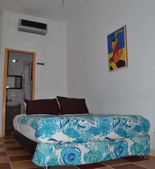 اتاق استاندارد یک نفره, Casa Crespo