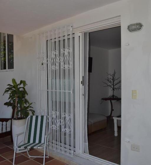 سوییت خانوادگی, Casa Crespo