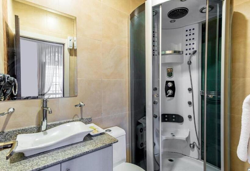 패밀리 스위트, Del Parque Hotel & Suites