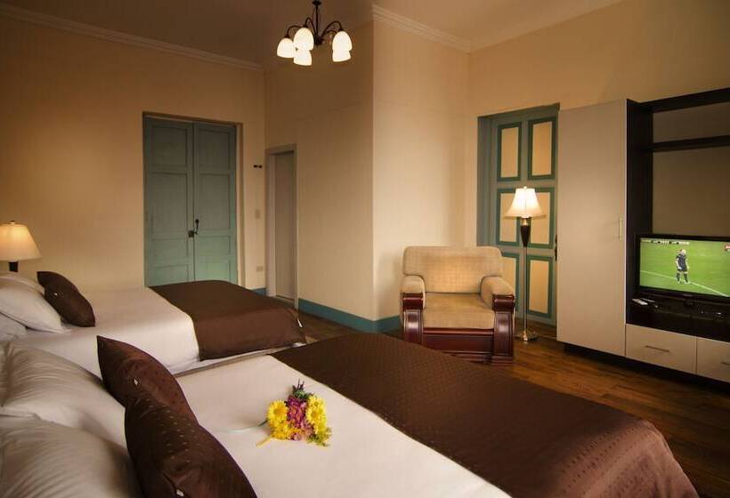 Quarto Triplo Estandar, Del Parque Hotel & Suites