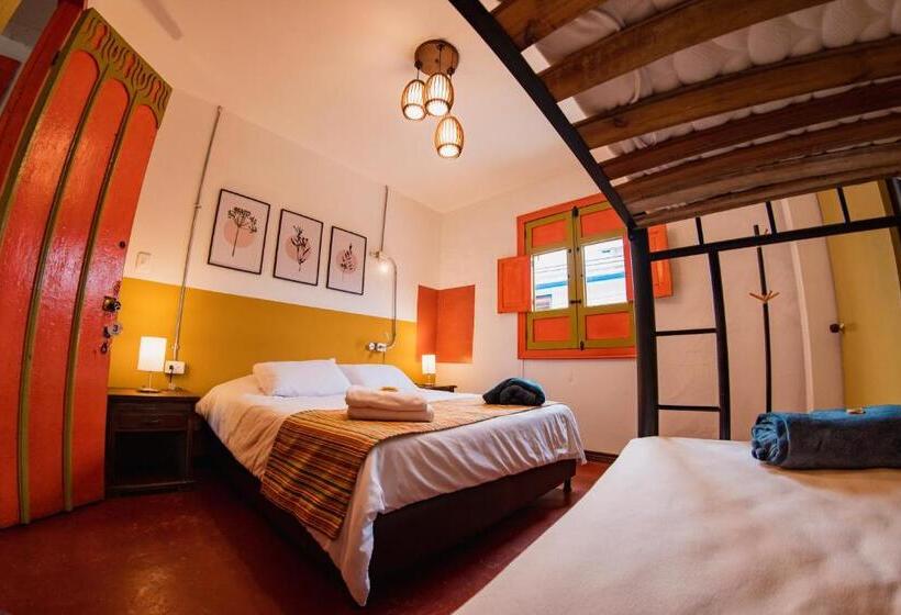 Habitación Triple Estándar, Viajero Salento Hostel