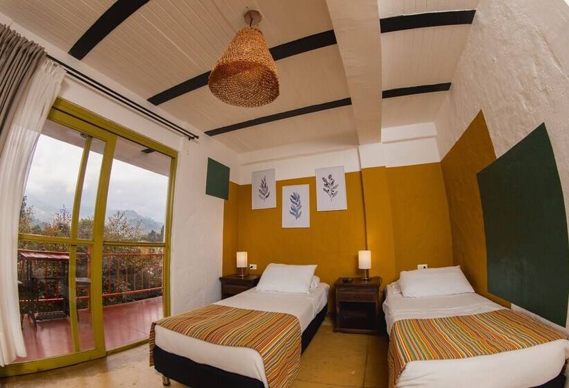Habitación Premium Vista Montaña, Viajero Salento Hostel
