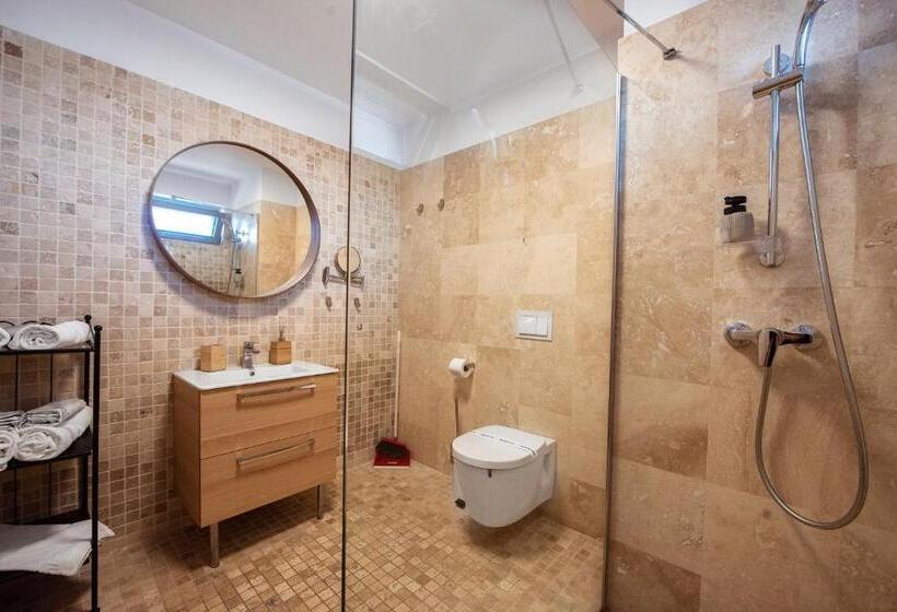استودیوی استاندارد با چشم‌انداز دریا, Apart Hotel Safir