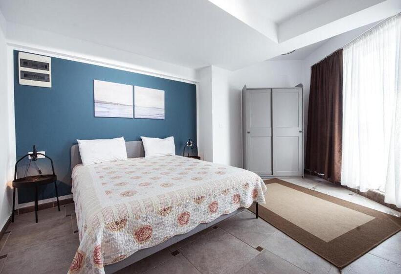 استودیوی استاندارد با چشم‌انداز دریا, Apart Hotel Safir
