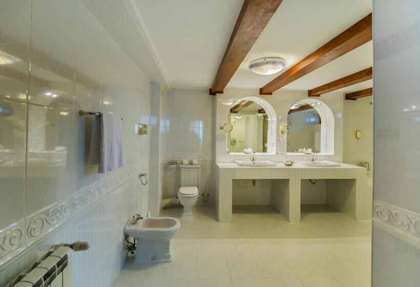 سوییت لوکس, Aurelius Imparatul Romanilor Hotel & Spa