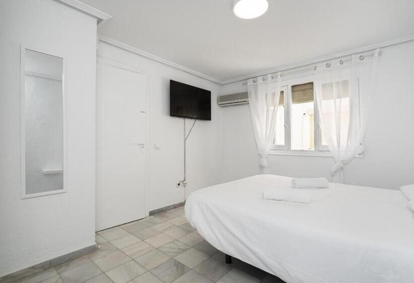 Номер Deluxe, Hostal Alicia