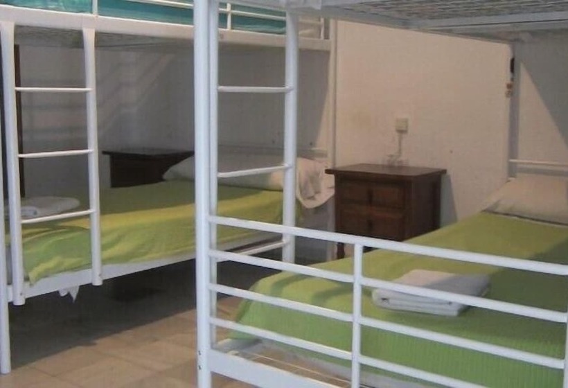 Четырехместный Номер Стандарт, Hostal Alicia