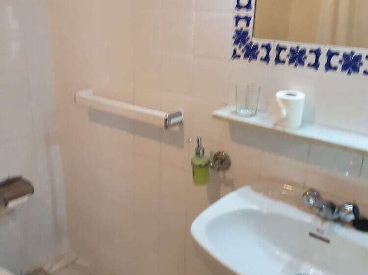 Четырехместный Номер Стандарт, Hostal Alicia