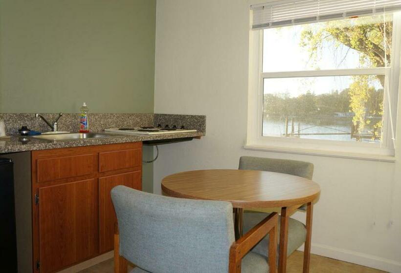 Стандартный Номер Кровать Кинг, Lake Marina Inn