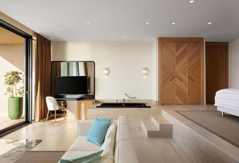 キングサイズベッドのスイートルーム, Le Méridien Bodrum Beach Resort