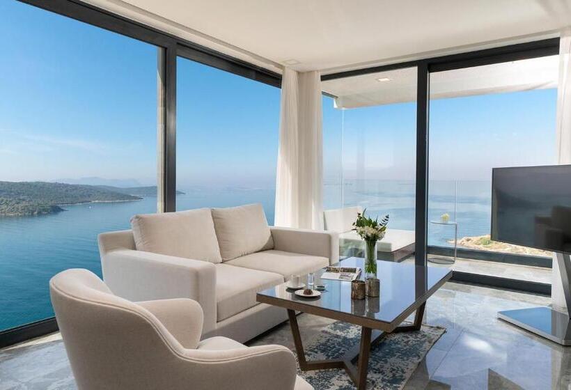 キングサイズベッドのスイートルーム, Le Méridien Bodrum Beach Resort