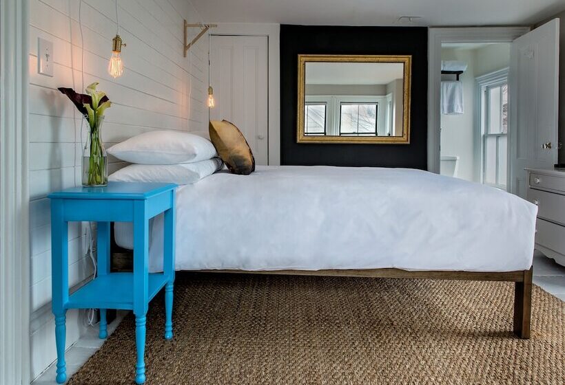 Номер Deluxe, The Waterford Inn
