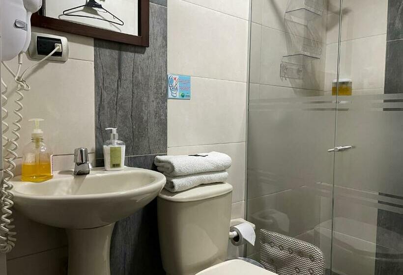 اتاق استاندارد سه نفره, Casa Modelia