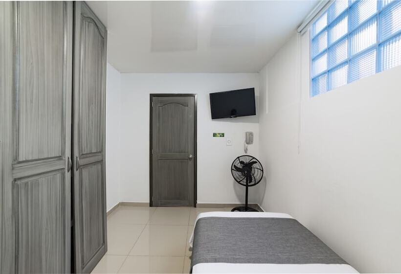 اتاق استاندارد یک نفره, Ayenda 1121 Exito