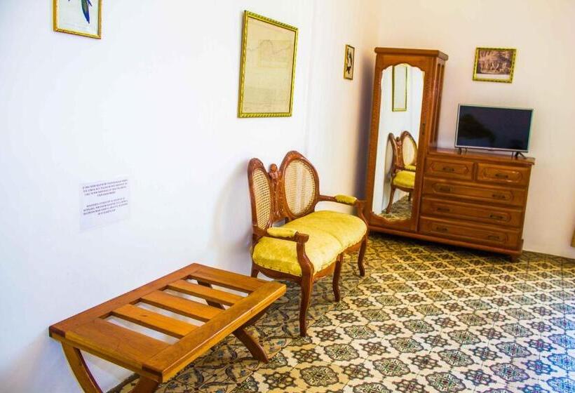 패밀리 룸, Casa Morey
