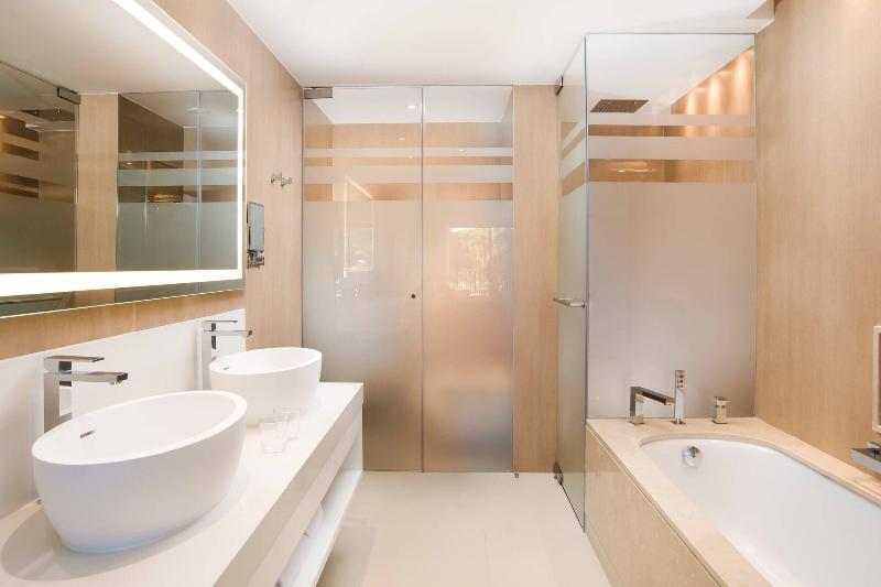 Полулюкс, Pine Cliffs Ocean Suites, A Luxury Collection Resort & Spa, Algarve