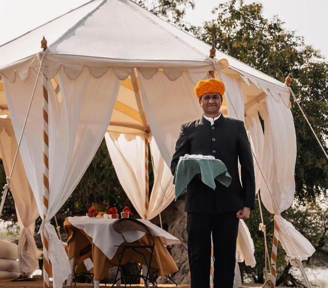 디럭스 스위트 킹 침대, Wild Resort Jaisalmer