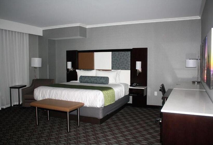 이그제큐티브 룸 킹사이즈 침대, Best Western Premier Nyc Gateway