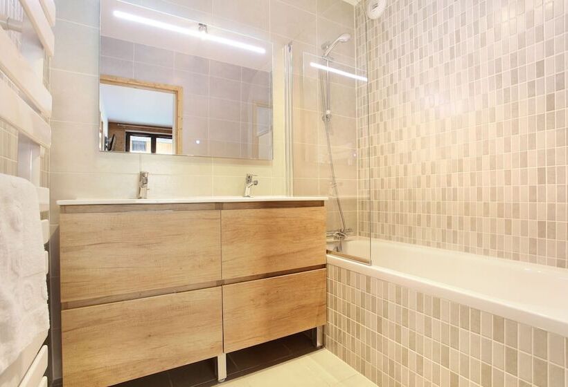 استودیوی استاندارد, Residence Prestige Odalys Mendi Alde