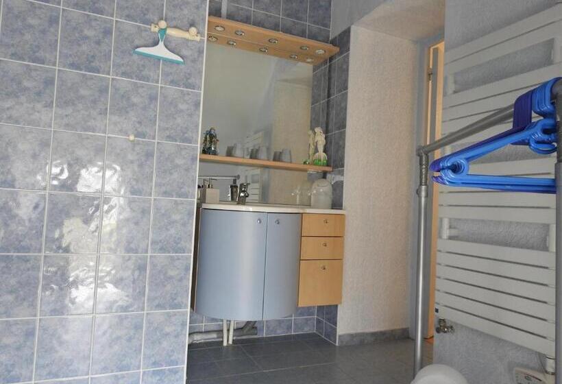 Трехместный Номер Комфорт, Chambres D Hôtes La Quèrière