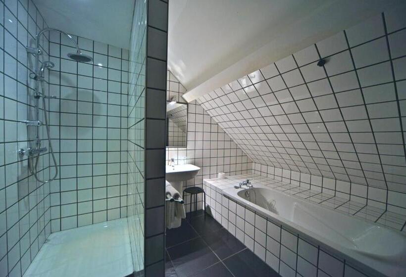 اتاق استاندارد سه نفره, Logis   Hotel Restaurant La Mire