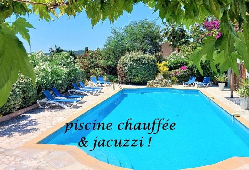 Номер Стандарт с Балконом, Les Jardins De Bormes, Sauna & Jacuzzi