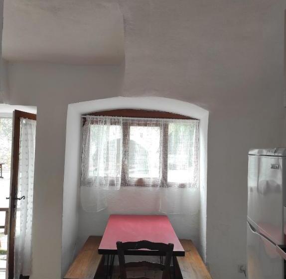 Апартаменты 1 Спальня Нижний Этаж, Logis Hôtel Restaurant Gîte La Bastide Du Vébron
