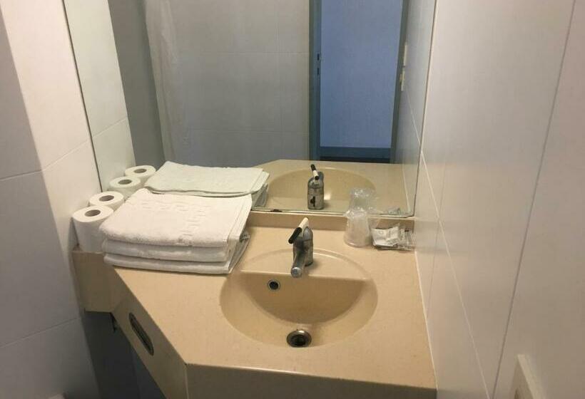 Четырехместный Номер Стандарт, Hôtel Motelia